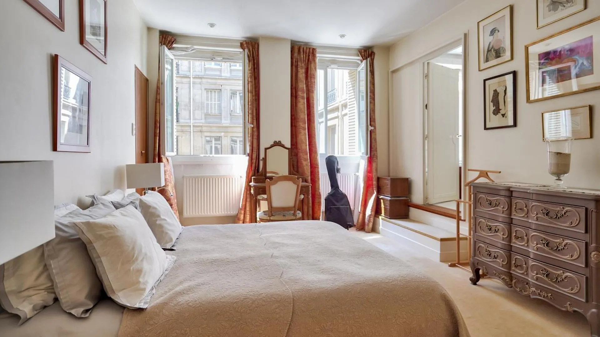 Apartment Victor Hugo - Avenue Foch - 235 Metres Carres Paris